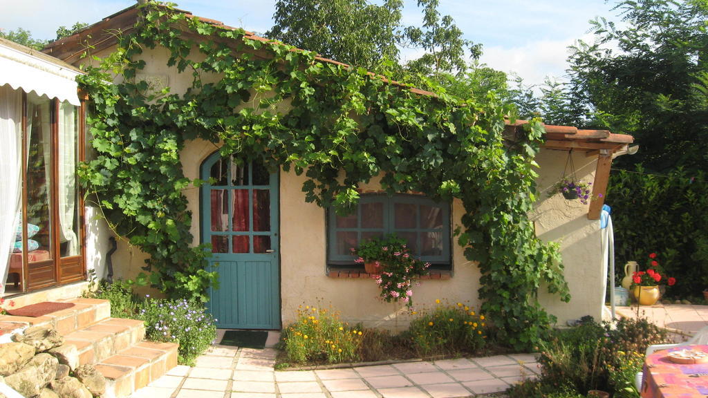 Chambre D'Hotes Oeuil De Bouc Madiran Habitación foto